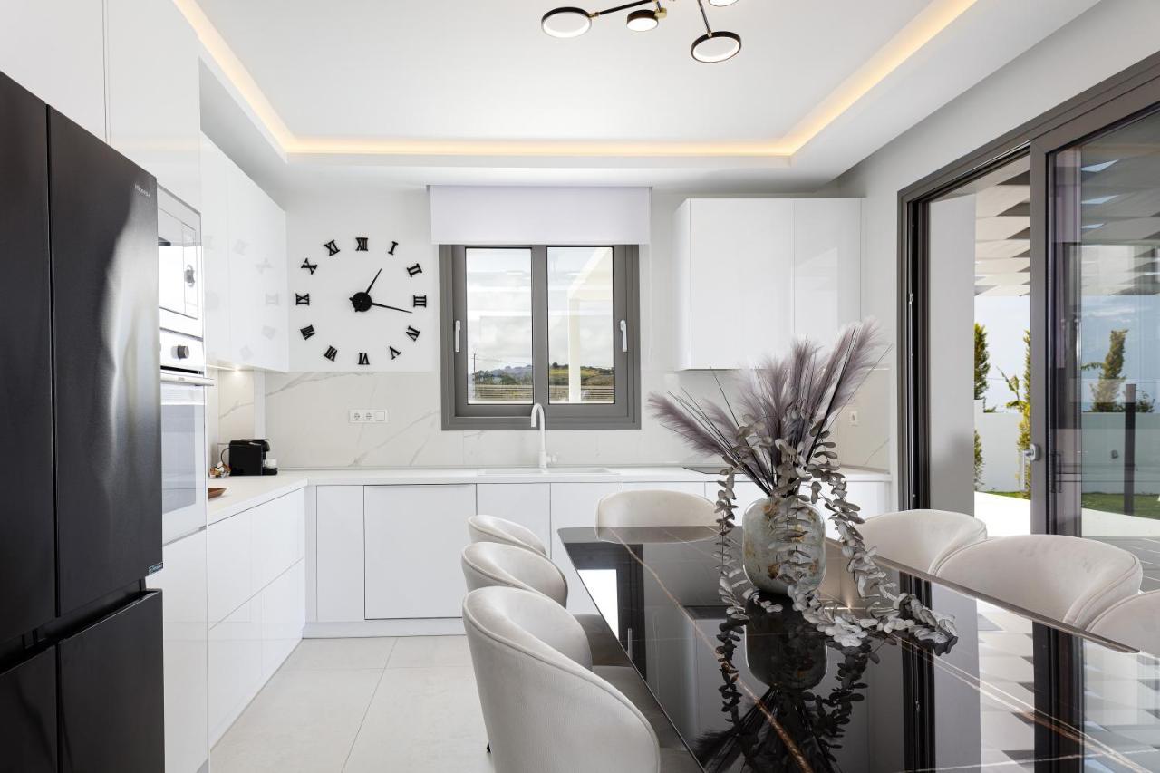 Alma Villa, 2000M2 Luxury Living, By Thinkvilla Angelianá Kültér fotó